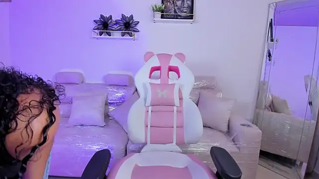 Snapshot of april_smiith1 chatting on 04/14/26, 12:22 april smiith1 online show from 04/14/26, 12:22