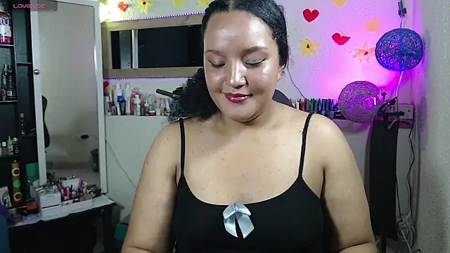 Snapshot of SofiaRoyal2308 chatting on 03/24/26, 02:16 SofiaRoyal2308 online show from 03/24/26, 02:16