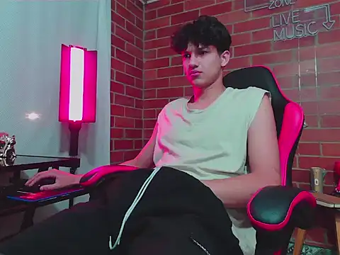 Kurtt   online show from 04/12/26, 02:16