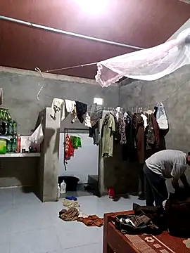 boy-pho- online show from 03/25/26, 10:21