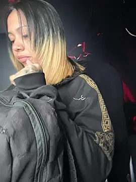 Snapshot of Laila_LS chatting on 03/22/26, 01:25 Laila LS online show from 03/22/26, 01:25