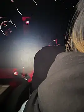 Snapshot of Laila_LS chatting on 03/28/26, 01:33 Laila LS online show from 03/28/26, 01:33