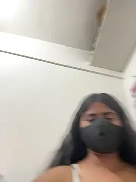 sexy-riyaa43 online show from 03/27/26, 05:23