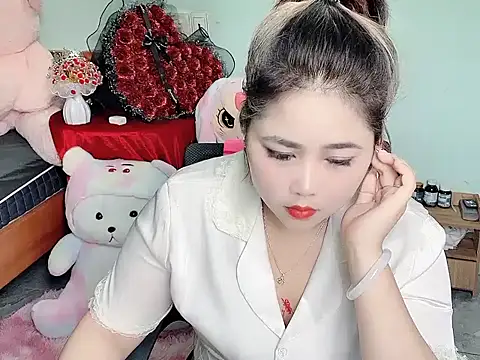 Snapshot of Nhanlu009 chatting on 03/26/26, 06:41 Nhanlu009 online show from 03/26/26, 06:41