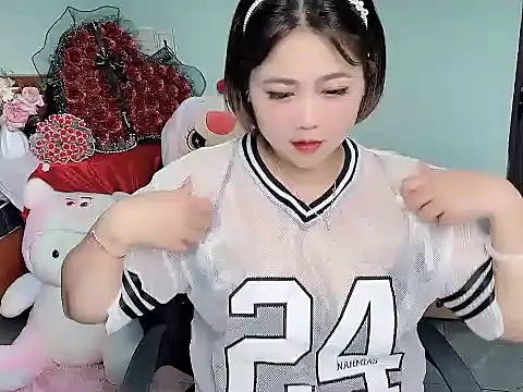 Snapshot of Nhanlu009 chatting on 03/28/26, 04:34 Nhanlu009 online show from 03/28/26, 04:34