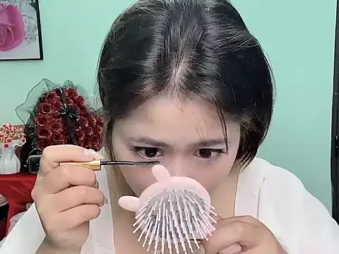 Snapshot of Nhanlu009 chatting on 04/04/26, 10:35 Nhanlu009 online show from 04/04/26, 10:35