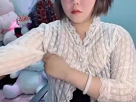 Snapshot of Nhanlu009 chatting on 04/10/26, 12:54 Nhanlu009 online show from 04/10/26, 12:54