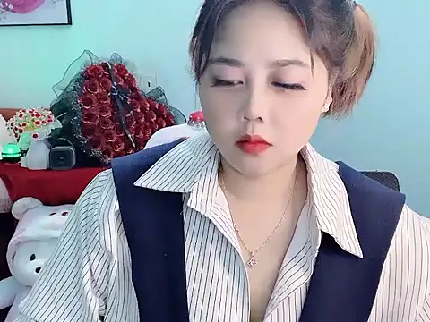 Snapshot of Nhanlu009 chatting on 04/13/26, 12:43 Nhanlu009 online show from 04/13/26, 12:43