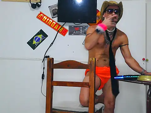 freddymdq100 online show from 03/31/26, 05:41