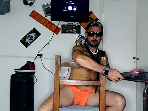 freddymdq100 online show from 04/11/26, 12:04