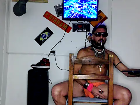 freddymdq100 online show from 04/13/26, 07:25