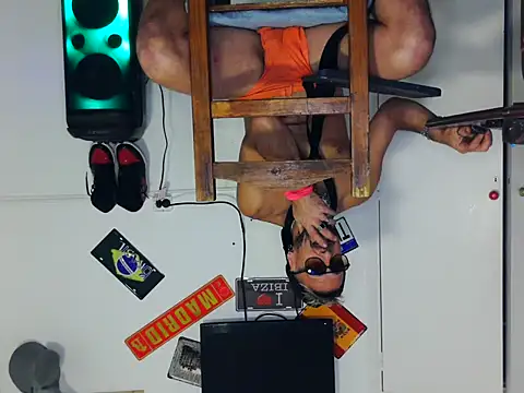 freddymdq100 online show from 04/13/26, 07:30