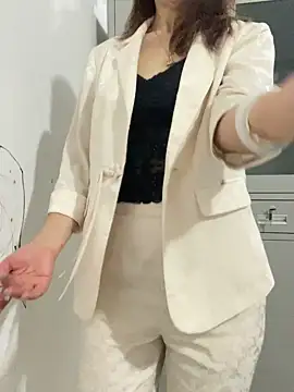 Snapshot of keke-77 chatting on 04/08/26, 12:05 keke-77 online show from 04/08/26, 12:05