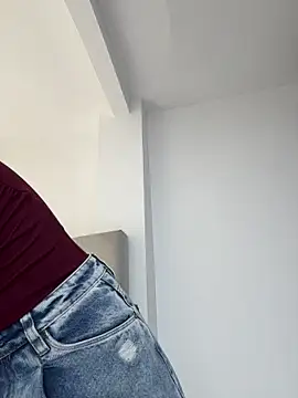 ZaraCarterX online show from 04/15/26, 09:04