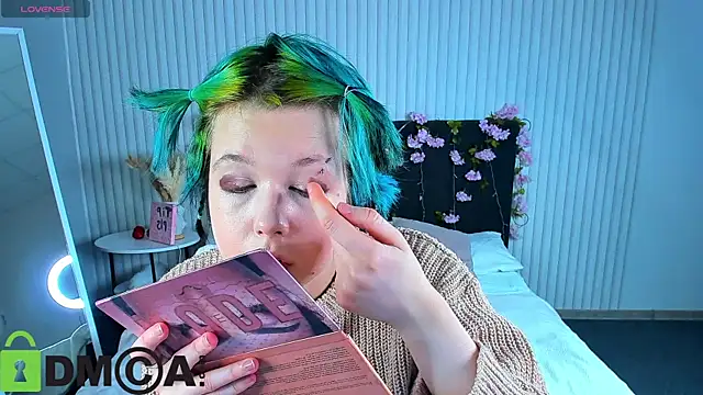 LittleKittenStar online show from 03/25/26, 03:12