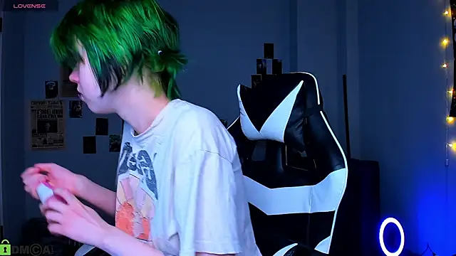 LittleKittenStar online show from 04/02/26, 03:04