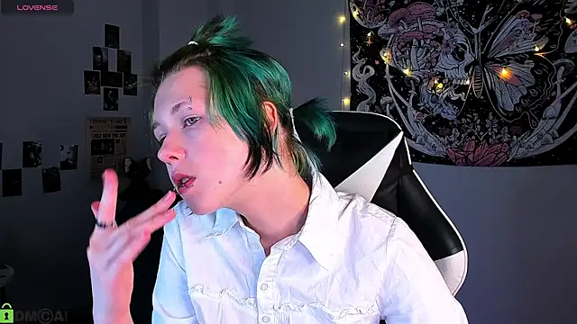 LittleKittenStar online show from 04/16/26, 03:07