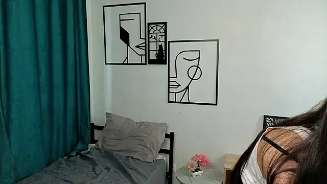 Snapshot of SilvaBoutros chatting on 03/29/26, 05:29 SilvaBoutros online show from 03/29/26, 05:29