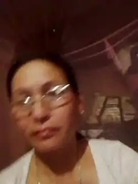 Snapshot of Lliygy chatting on 05/25/26, 04:29 Lliygy online show from 05/25/26, 04:29