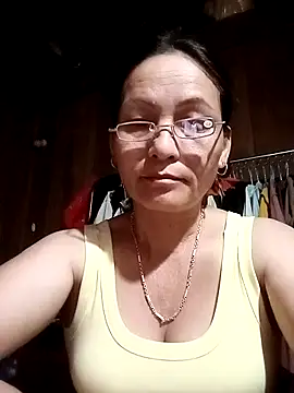 Snapshot of Lliygy chatting on 06/20/26, 09:06 Lliygy online show from 06/20/26, 09:06