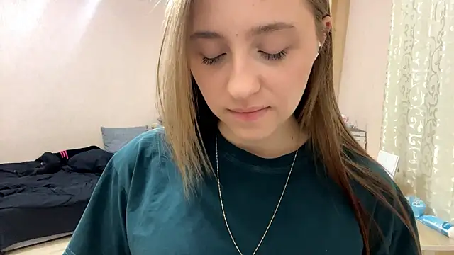 Vickyfaith online show from 04/15/26, 07:58