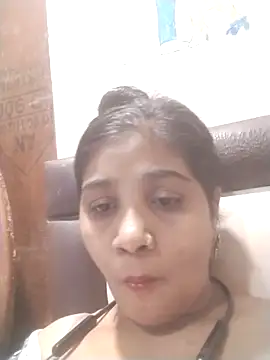 LovelyRenu online show from 04/01/26, 02:03