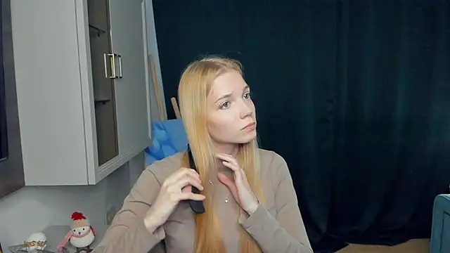 Snapshot of PetraRohal chatting on 04/16/26, 07:31 PetraRohal online show from 04/16/26, 07:31