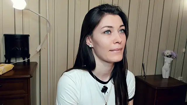 JulissaLipoma online show from 04/02/26, 08:01