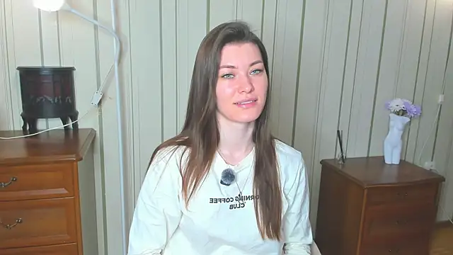 JulissaLipoma online show from 04/04/26, 07:17