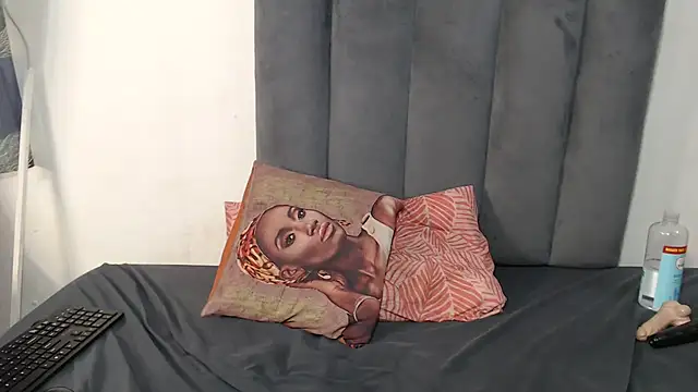 dark-berry77 online show from 04/08/26, 10:54