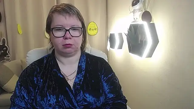 BonnnyBoobsy online show from 04/12/26, 05:56