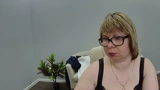 BonnnyBoobsy online show from 07/18/26, 06:34