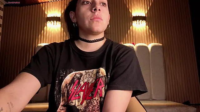 Melannyy V online show from 04/01/26, 12:50