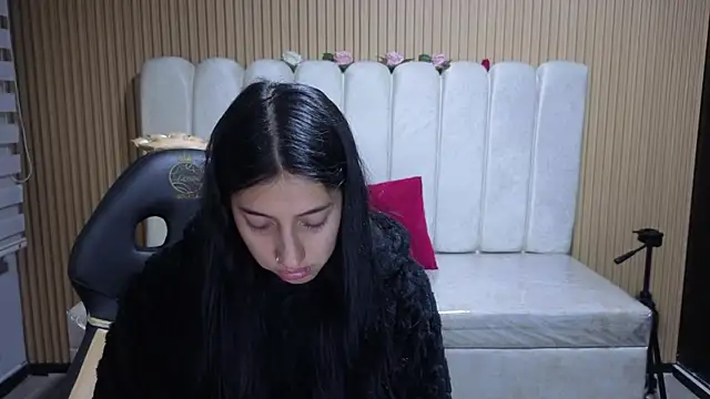 Melannyy V online show from 04/16/26, 12:39