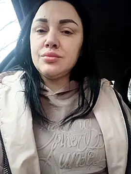 Elsie-Nora online show from 03/29/26, 07:52