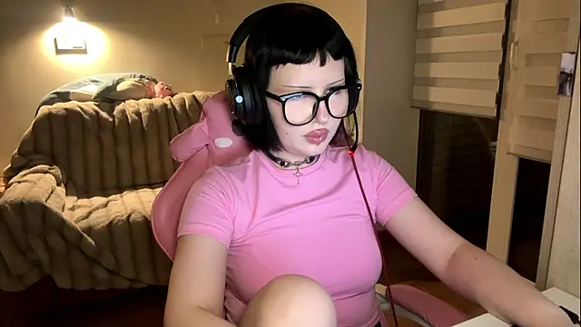 Snapshot of Setty_Asky chatting on 03/21/26, 01:26 Setty Asky online show from 03/21/26, 01:26