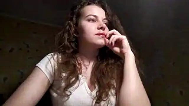 Snapshot of VarioWay chatting on 04/14/26, 05:19 VarioWay online show from 04/14/26, 05:19