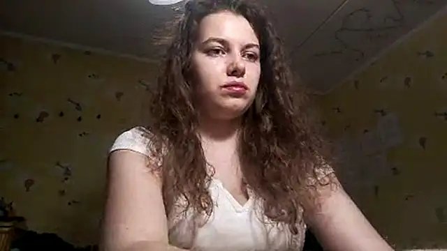 Snapshot of VarioWay chatting on 04/15/26, 05:09 VarioWay online show from 04/15/26, 05:09