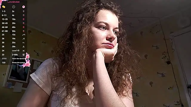 Snapshot of VarioWay chatting on 05/14/26, 03:08 VarioWay online show from 05/14/26, 03:08