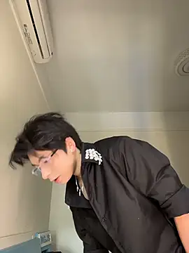 kissbaby-111 online show from 04/04/26, 06:00