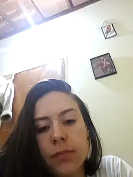 Isabelmotta  online show from 04/11/26, 03:33