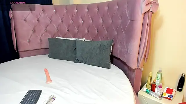 AvaRyd online show from 04/08/26, 04:01