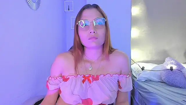 Snapshot of Littletammy4u chatting on 04/13/26, 03:06 Littletammy4u online show from 04/13/26, 03:06