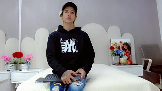 samantha bliss24 online show from 04/10/26, 06:45