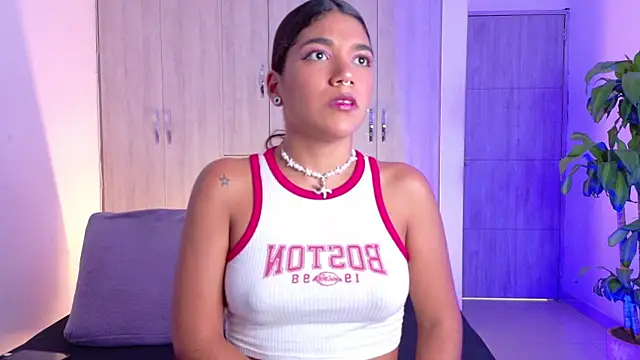 Snapshot of isabellahofmann chatting on 04/06/26, 10:22 isabellahofmann online show from 04/06/26, 10:22