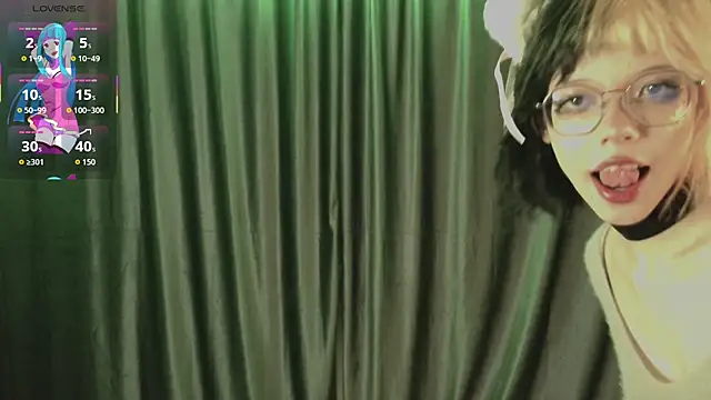 Layla Muur online show from 04/06/26, 02:18