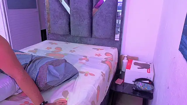 liana hot  online show from 04/02/26, 12:25