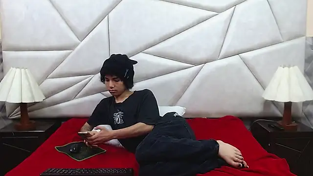 Nyx and Arian online show from 04/01/26, 02:36