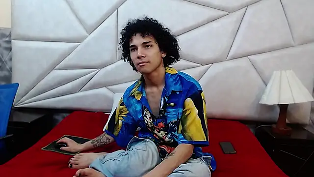 Nyx and Arian online show from 04/10/26, 01:33