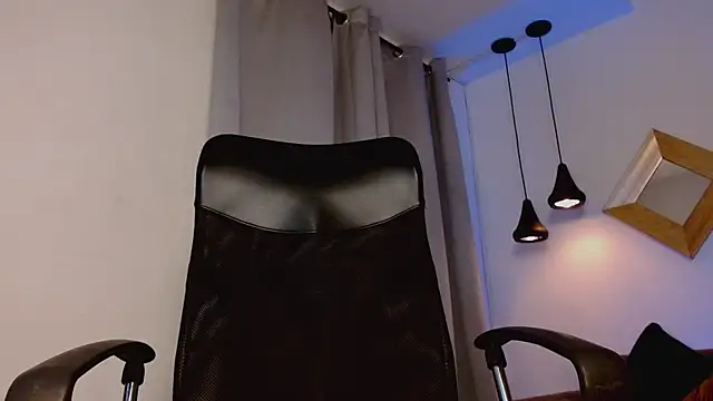 Snapshot of thiagosterling chatting on 05/27/26, 01:57 thiagosterling online show from 05/27/26, 01:57